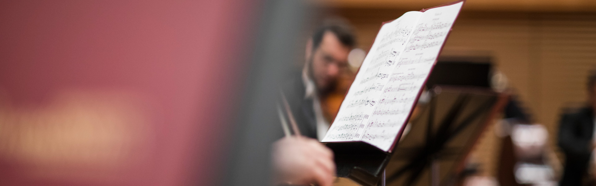 SAINT-SAËNS, Camille  Orquestra Filarmônica de Minas Gerais